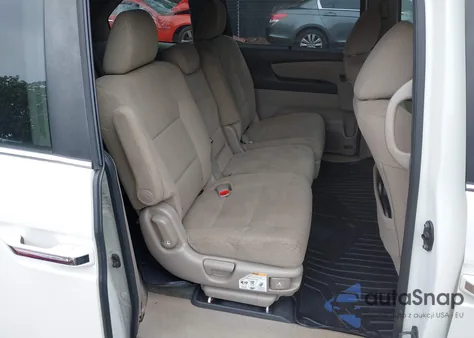 2016 Honda Odyssey Se from USA, damaged, VIN 5FNRL5H35GB102626